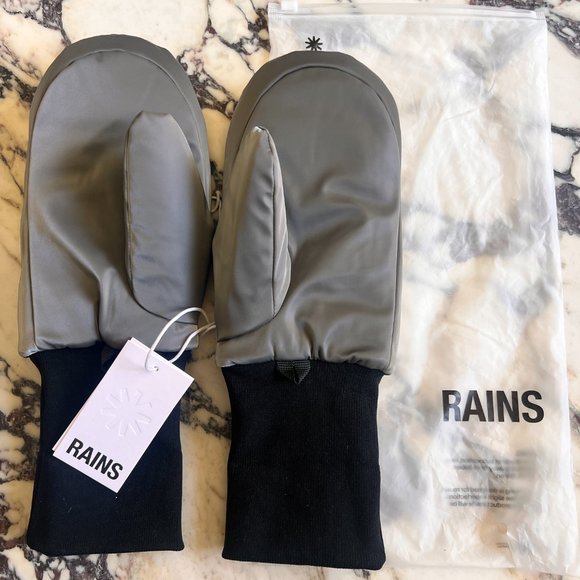 RAINS METALLIC GREY MITTEN GLOVES WITH TAGS - Picture 3 of 3